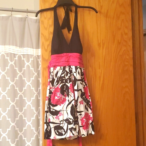 Dress - Picture 1 of 2